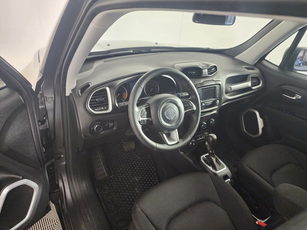 2018 Jeep Renegade Sport photo 2
