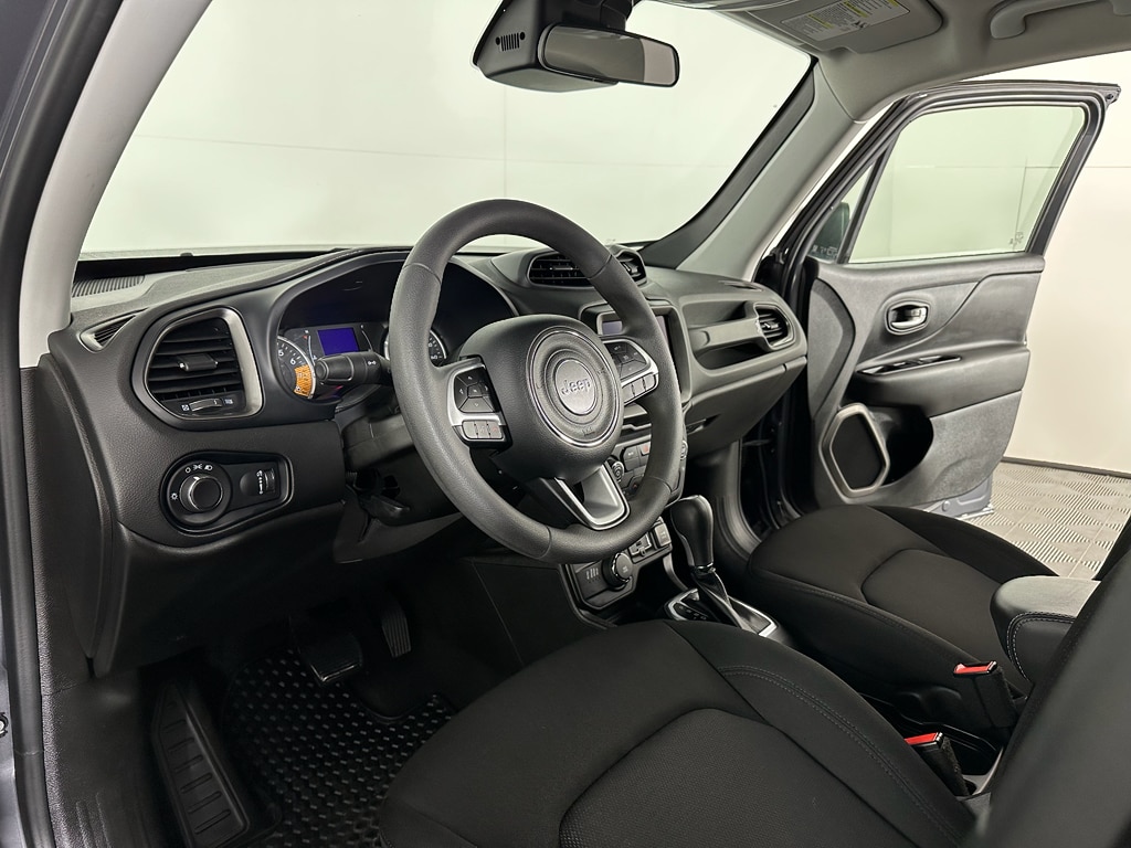 Used 2023 Jeep Renegade Latitude SUV