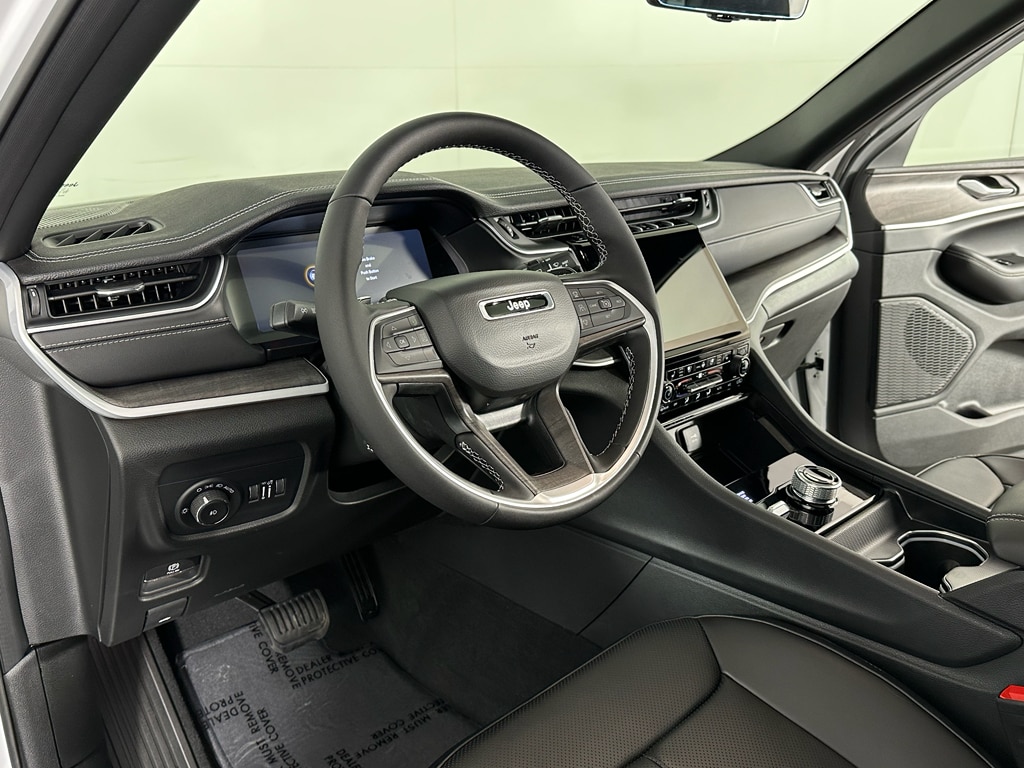 New 2025 Jeep Grand Cherokee LIMITED 4X4 Sport Utility