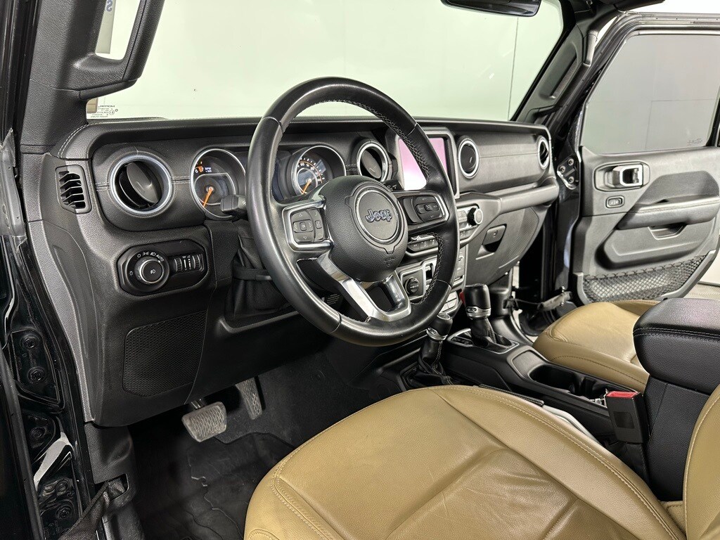 2018 Jeep Wrangler Unlimited Sahara photo 2