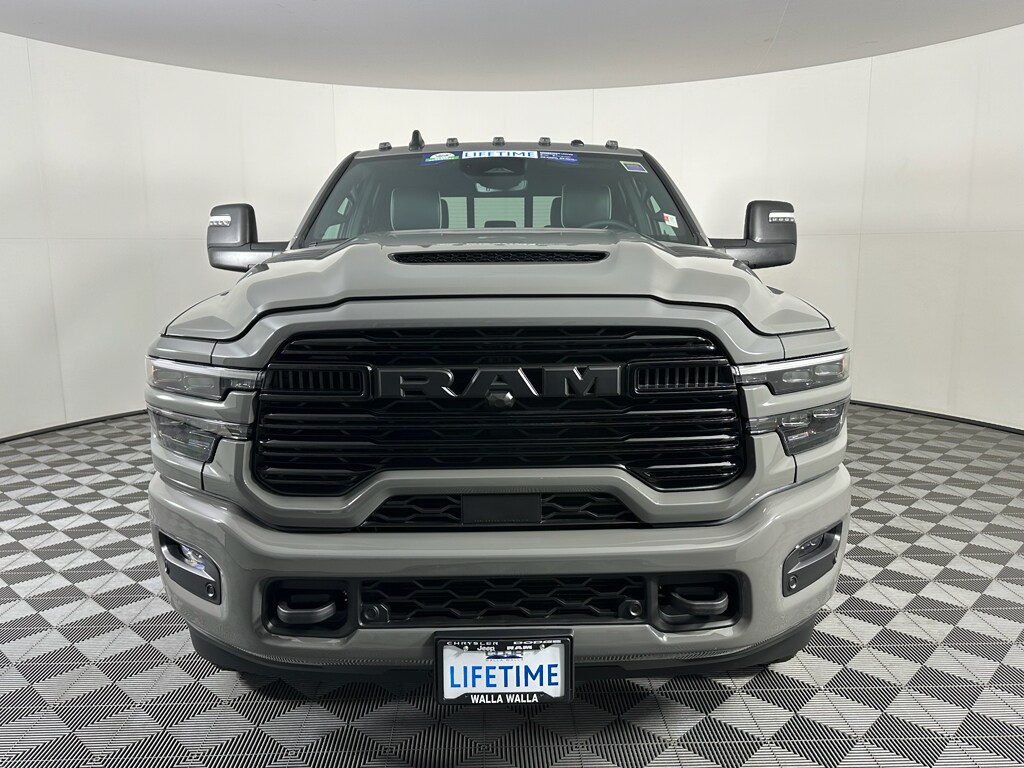 New 2026 Ram 3500 LARAMIE CREW CAB 4X4 8' BOX Pickup