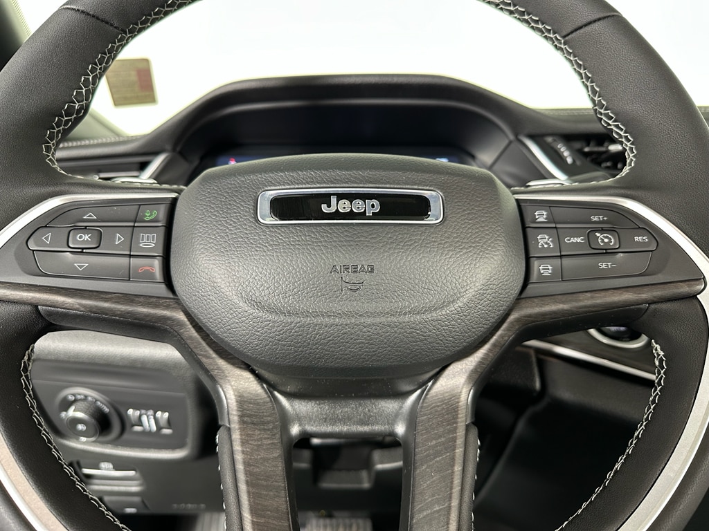 New 2025 Jeep Grand Cherokee LIMITED 4X4 Sport Utility