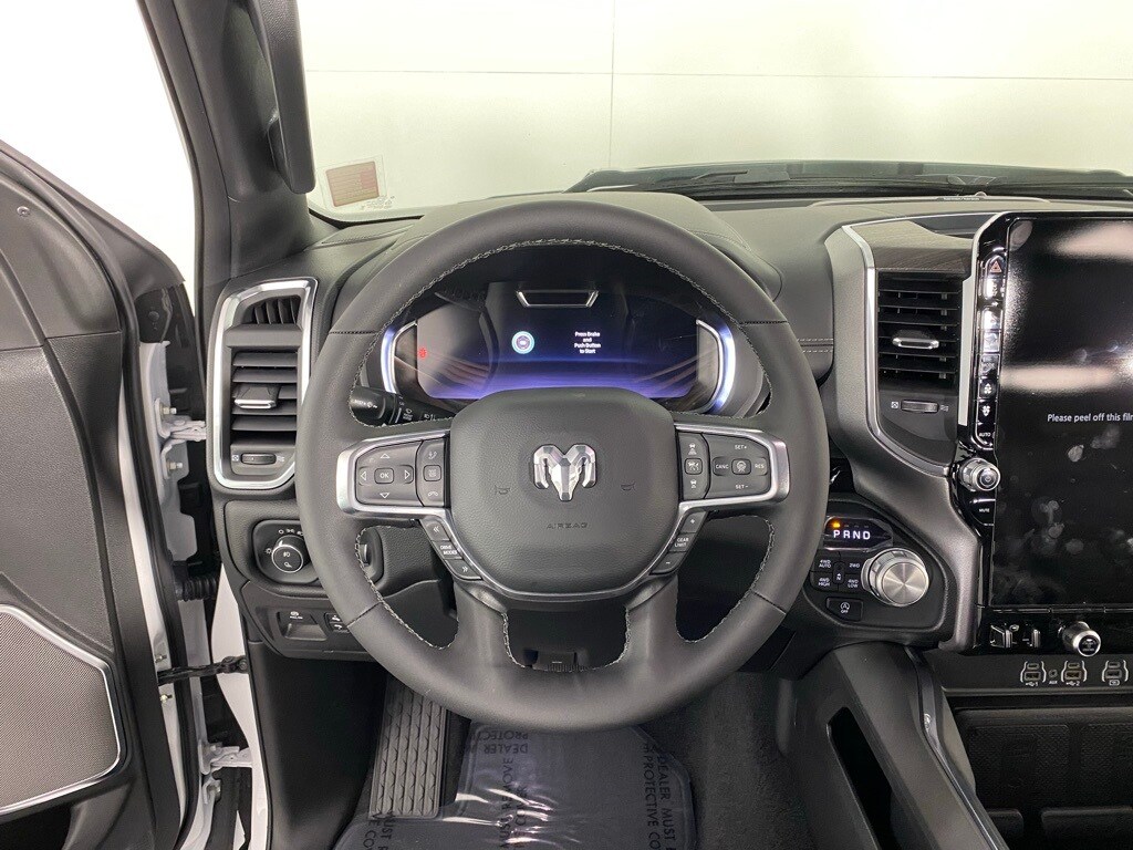 2025 Ram 1500 Laramie photo 4