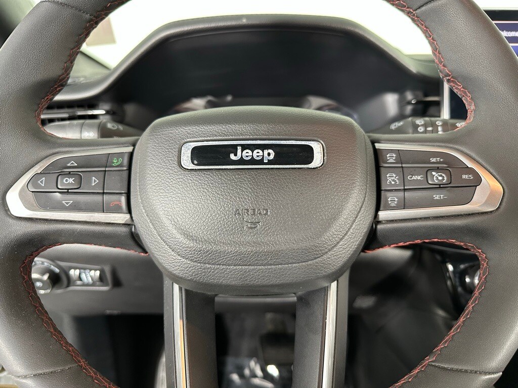 2023 Jeep Compass Trailhawk photo 3