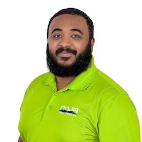 Staff member Jorge Garcia from ID_d118b6