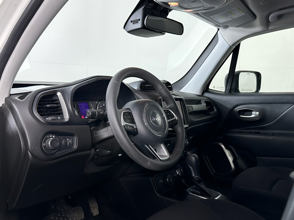 2023 Jeep Renegade Latitude photo 2