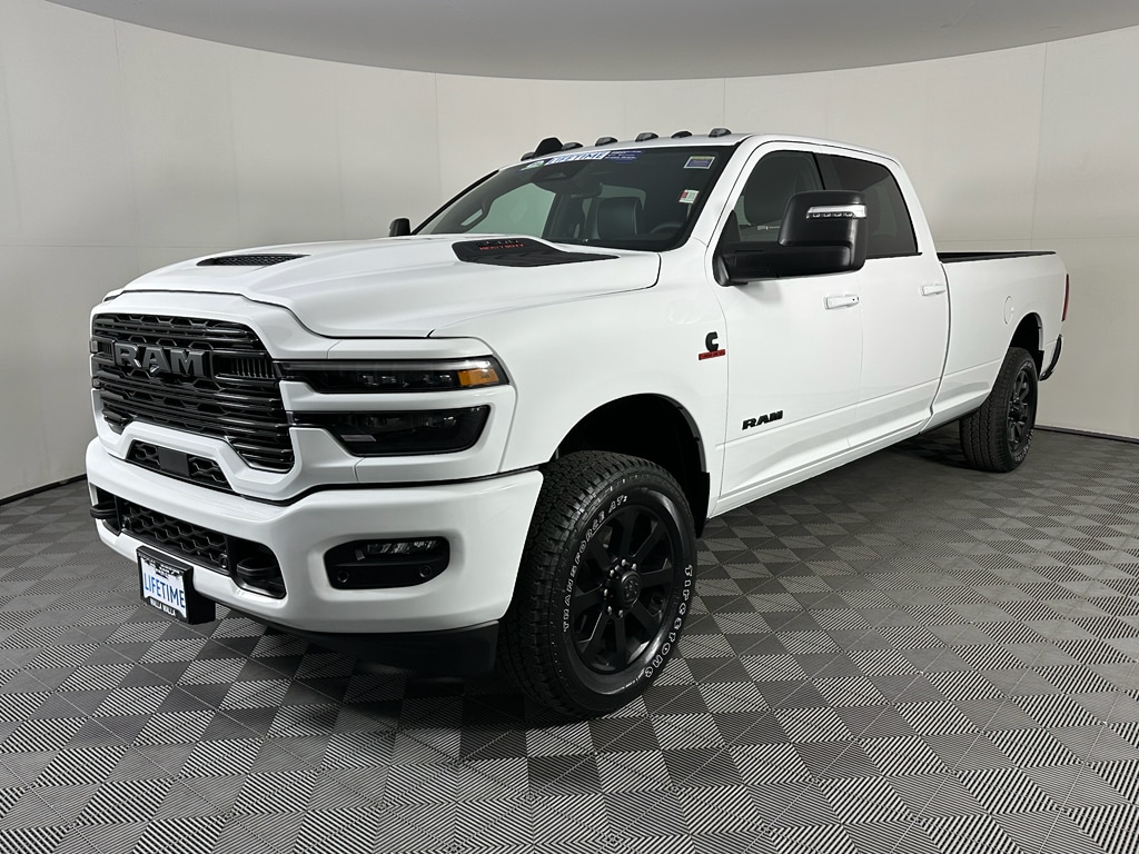New 2026 Ram 3500 LARAMIE CREW CAB 4X4 8' BOX Pickup