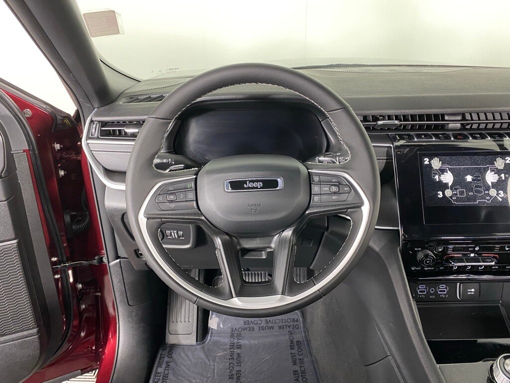2025 Jeep Grand Cherokee Altitude X photo 4