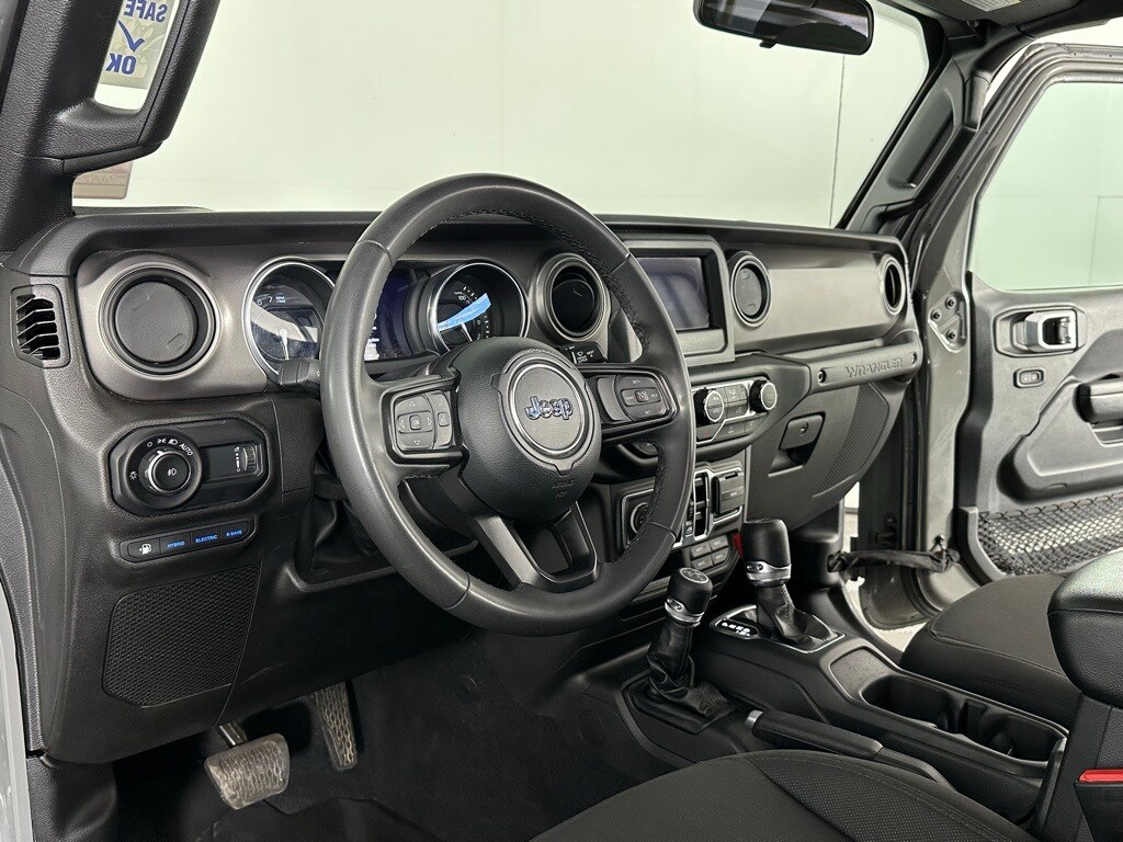 2023 Jeep Wrangler 4xe photo 2