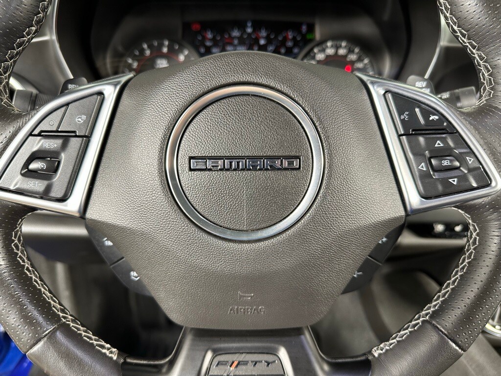 2017 Chevrolet Camaro 2SS photo 3