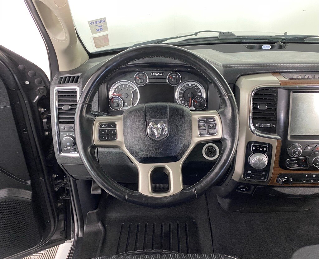 2015 Ram 1500 Laramie photo 3