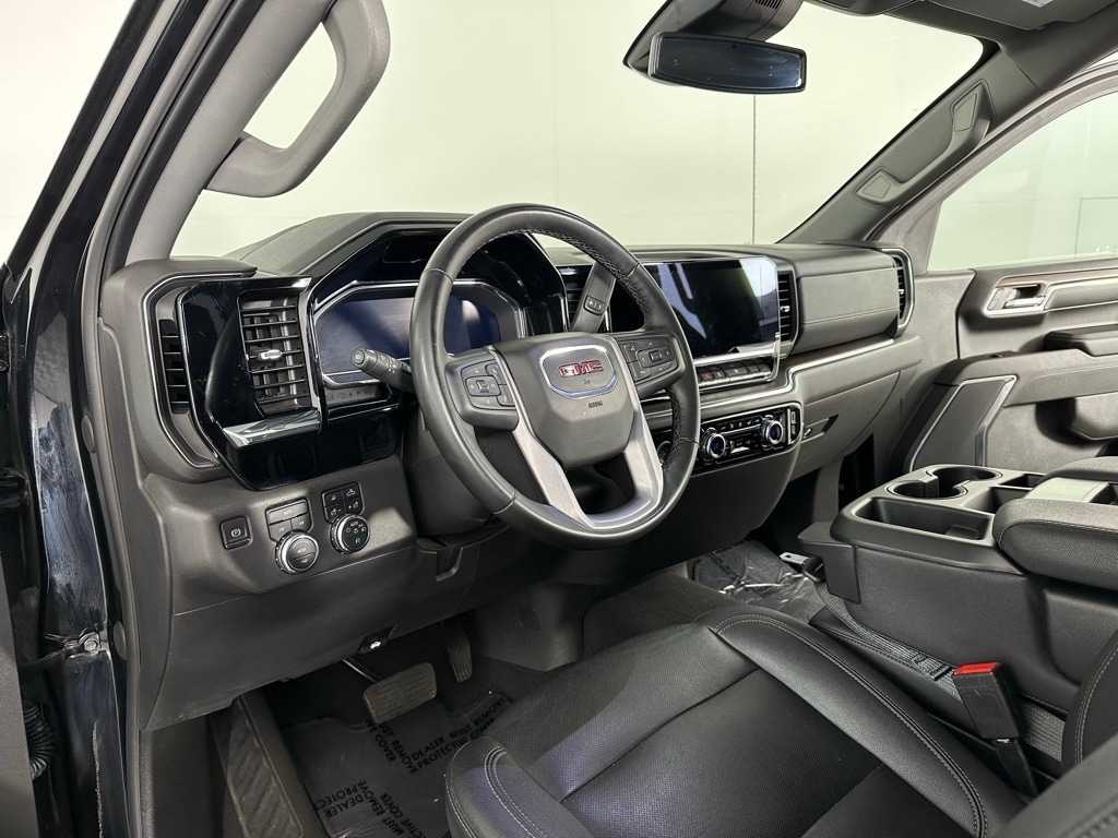 Used 2024 GMC Sierra 1500 SLT with VIN 3GTUUDED2RG154565 for sale in Walla, WA