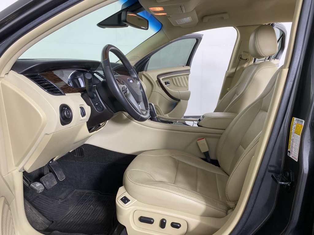 Used 2015 Ford Taurus Limited with VIN 1FAHP2F84FG165000 for sale in Walla Walla, WA