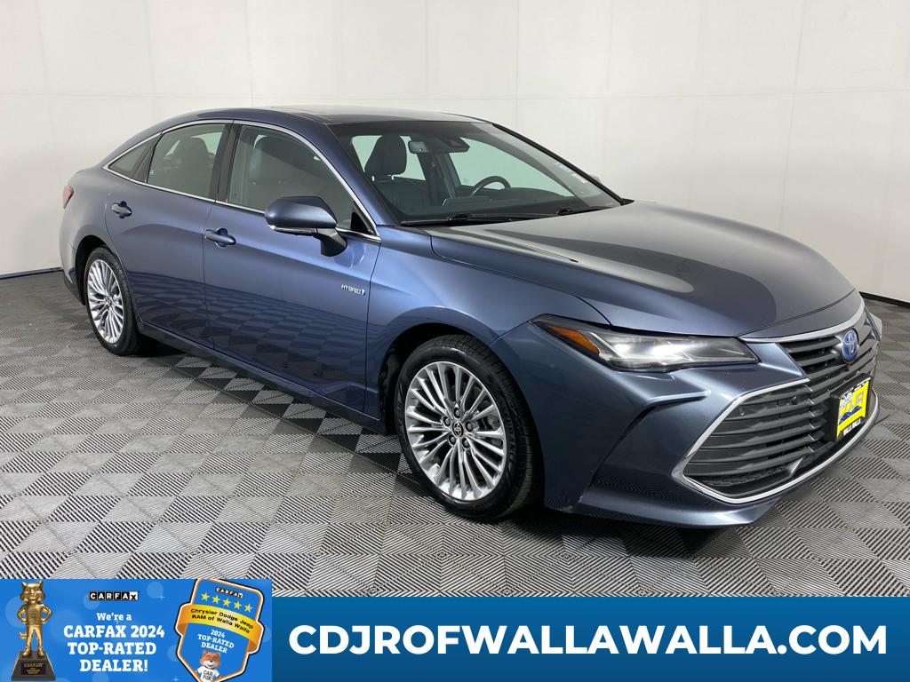2021 Toyota Avalon Limited Hybrid's photo