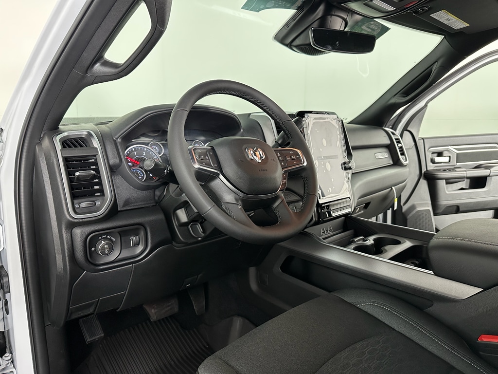 New 2026 Ram 3500 BIG HORN CREW CAB 4X4 8' BOX Pickup