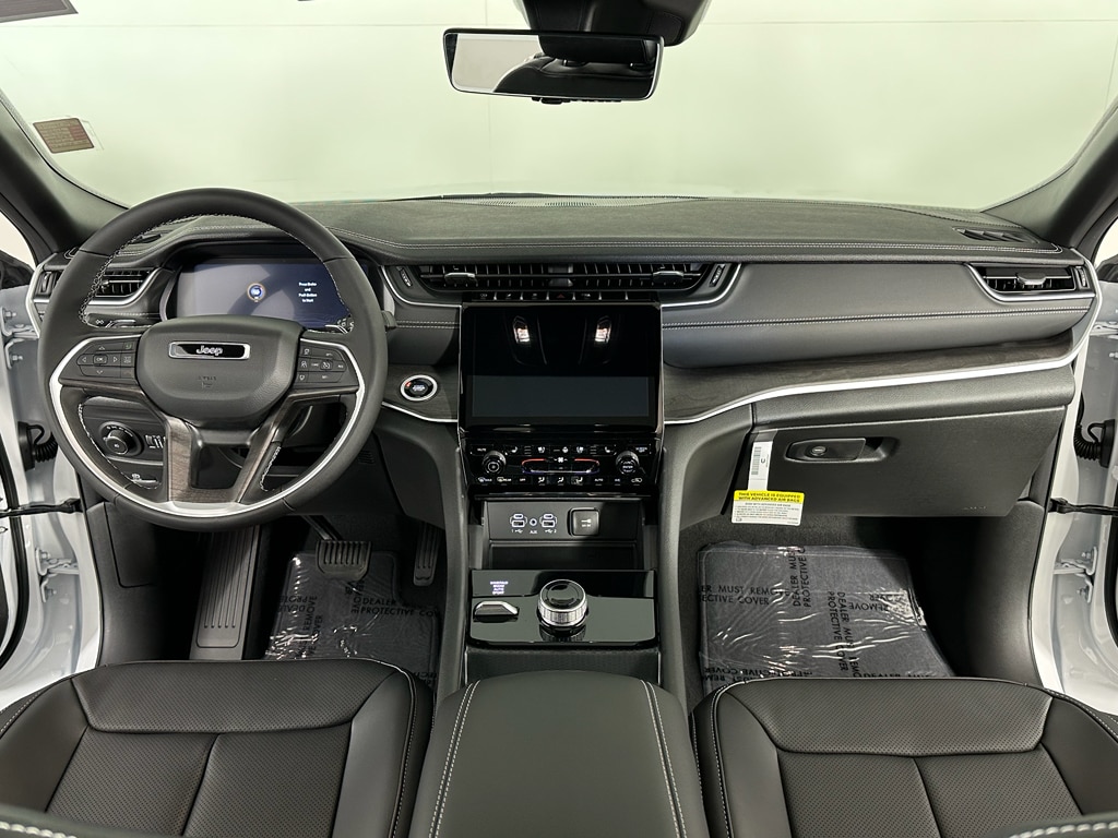 New 2025 Jeep Grand Cherokee LIMITED 4X4 Sport Utility