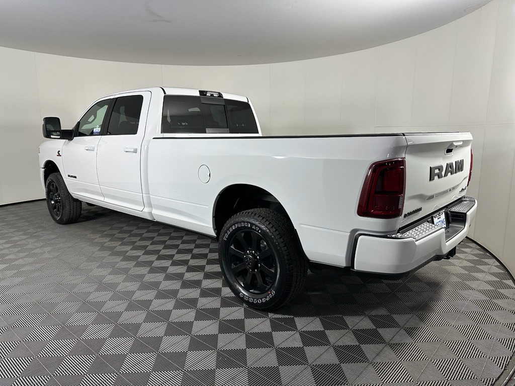 New 2026 Ram 3500 LARAMIE CREW CAB 4X4 8' BOX Pickup