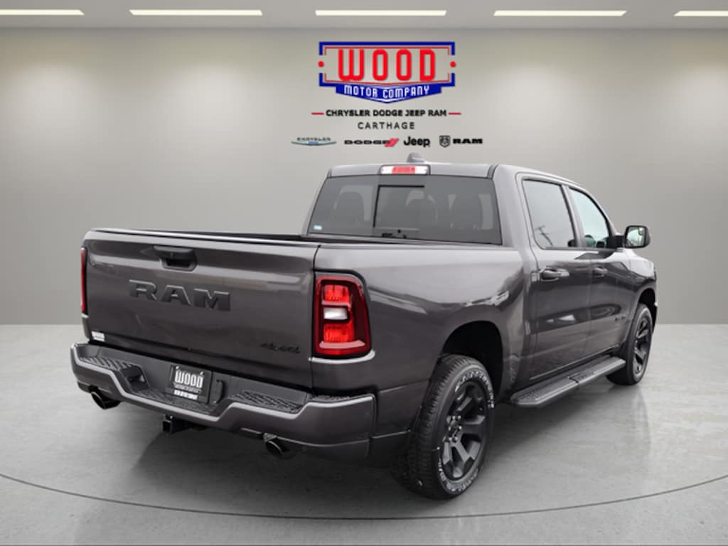 New 2026 Ram 1500 EXPRESS CREW CAB 4X4 5'7 BOX Pickup