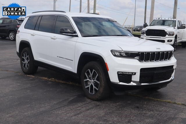 2025 Jeep Grand Cherokee Limited photo 2