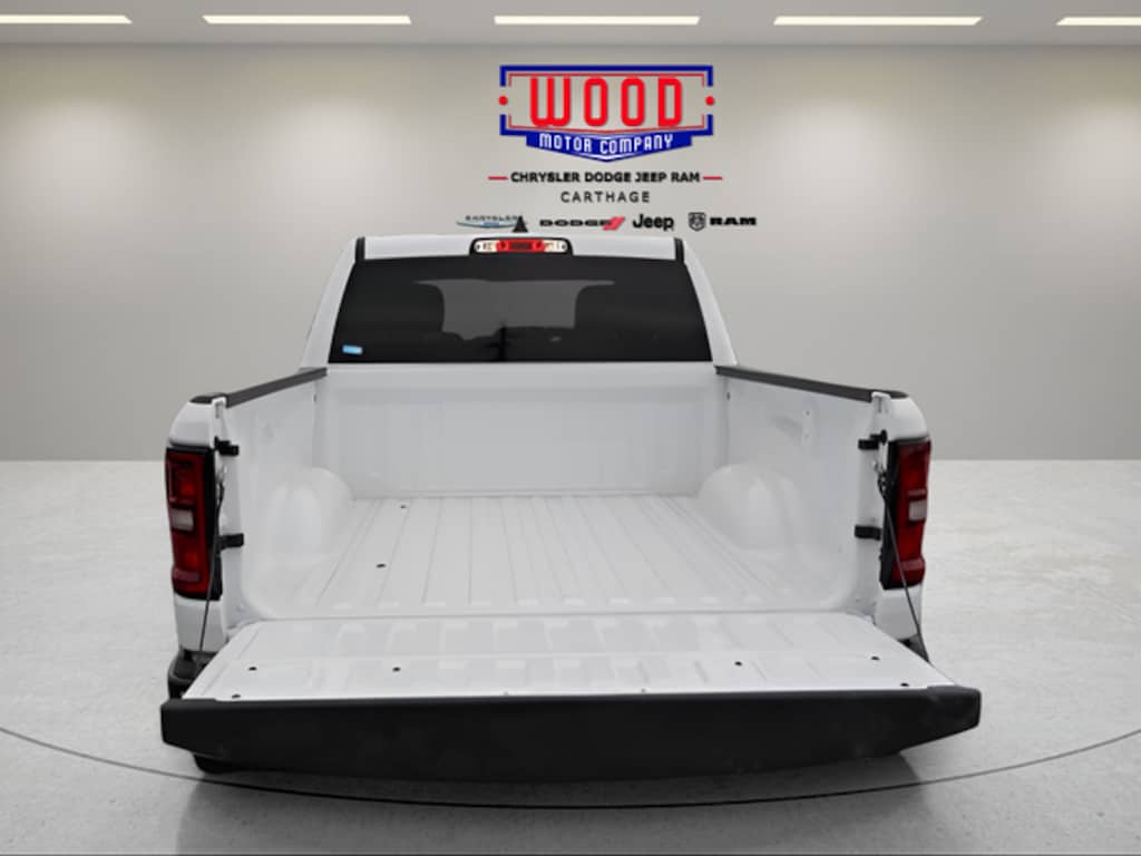 New 2026 Ram 1500 TRADESMAN CREW CAB 4X4 5'7 BOX Pickup