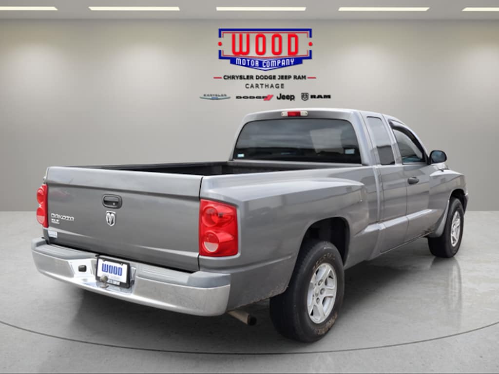 Used 2005 Dodge Dakota SLT Truck