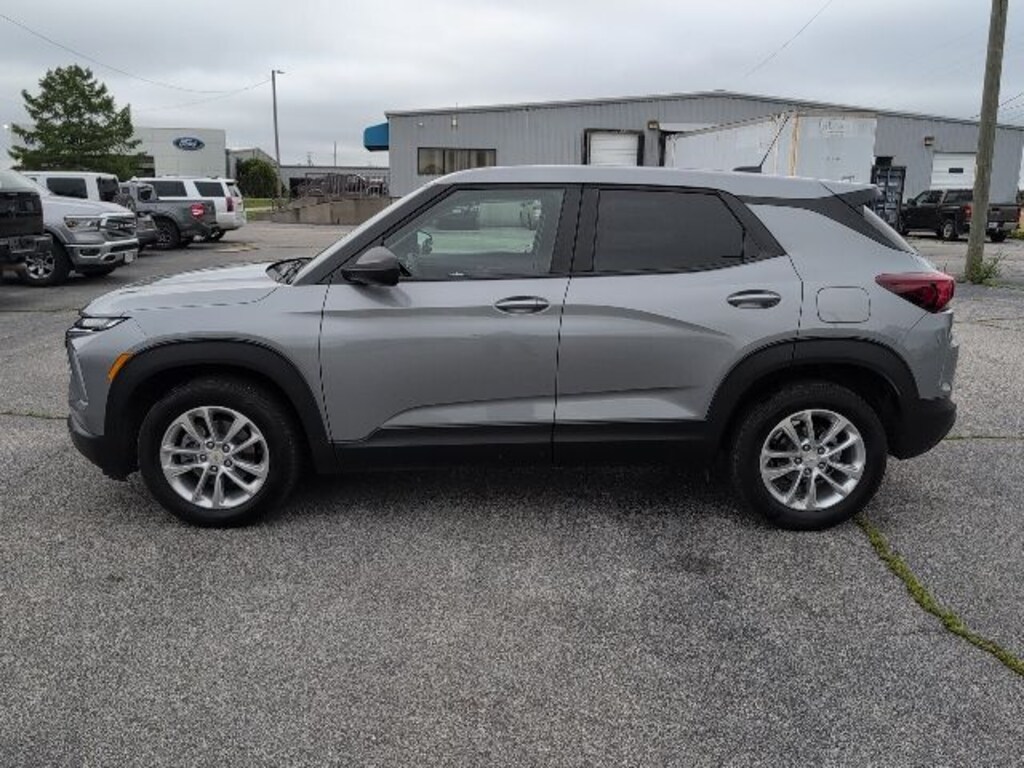Used 2025 Chevrolet Trailblazer LS SUV