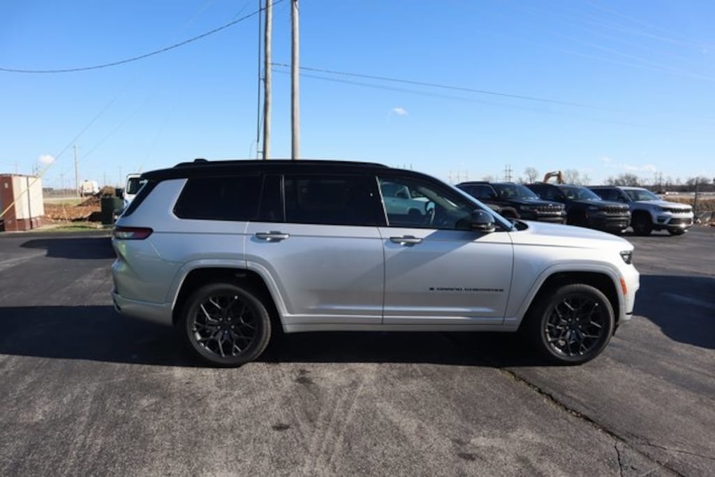 New 2025 Jeep Grand Cherokee L SUMMIT 4X4 Sport Utility