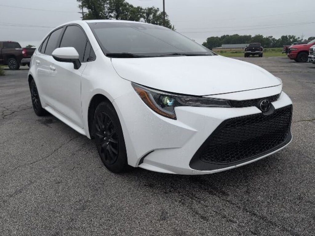 Used 2021 Toyota Corolla LE Sedan