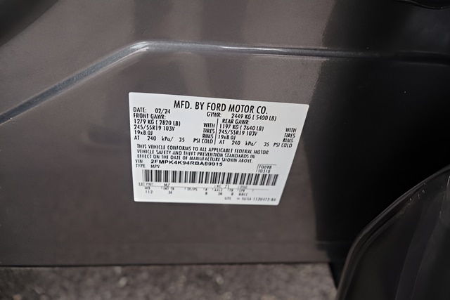 2024 Ford Edge Titanium - Photo 24