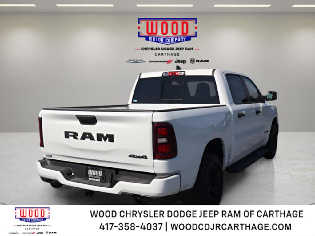New 2026 Ram 1500 EXPRESS CREW CAB 4X4 5'7 BOX Pickup