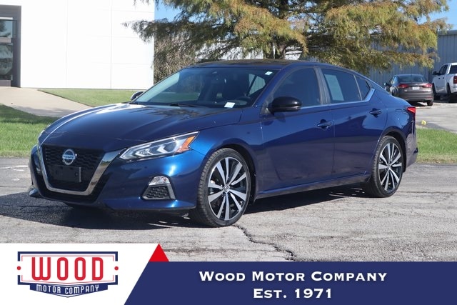 2020 Nissan Altima SR's photo