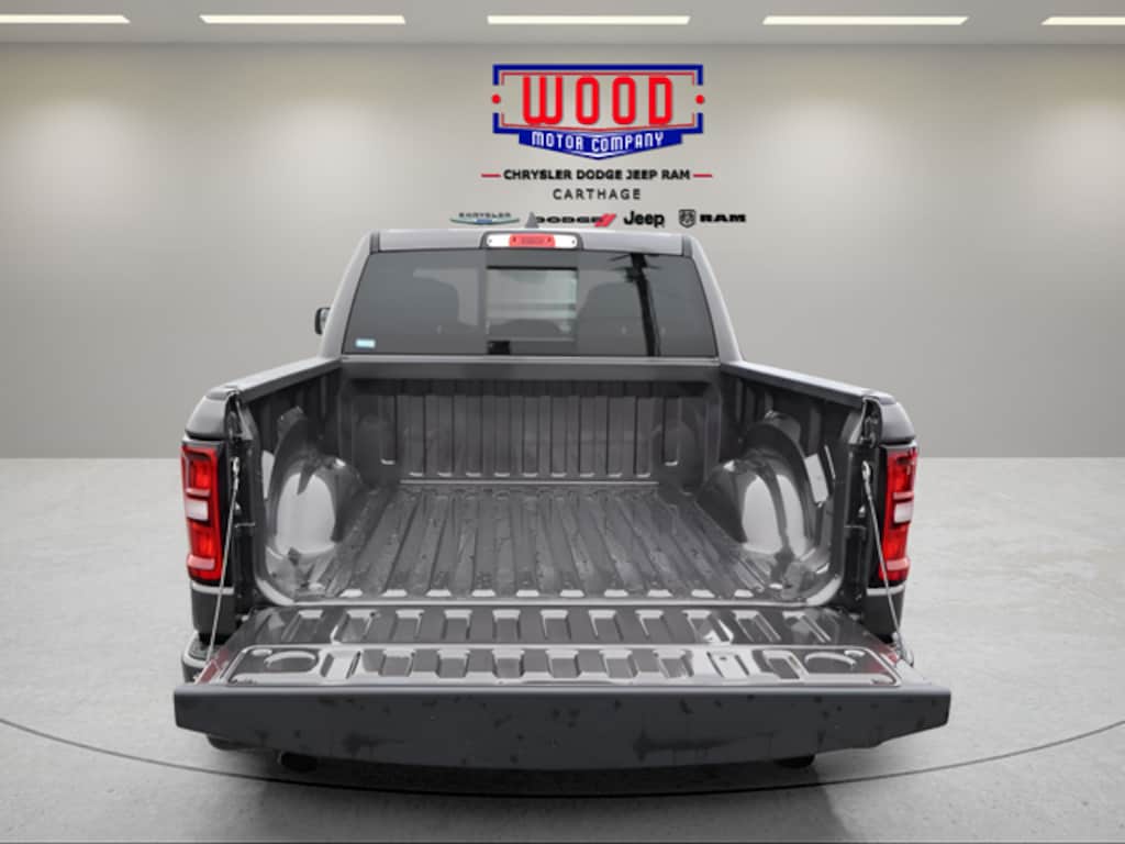 New 2026 Ram 1500 EXPRESS CREW CAB 4X4 5'7 BOX Pickup