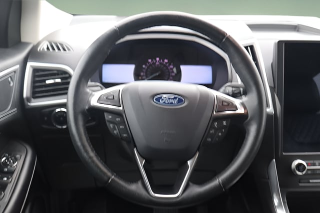 2024 Ford Edge Titanium - Photo 25