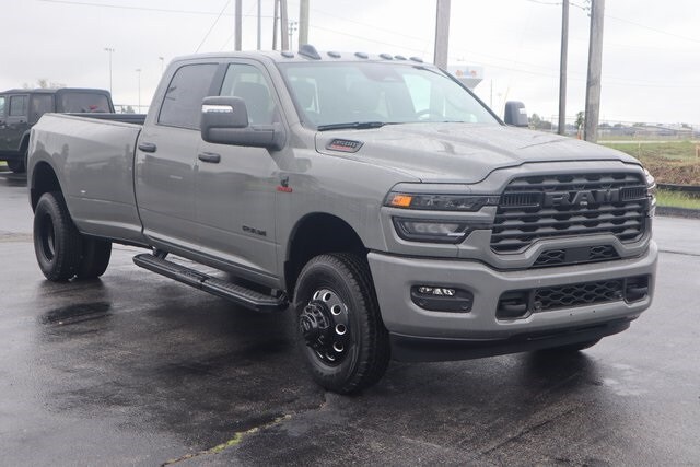 2026 Ram 3500 Big Horn photo 2
