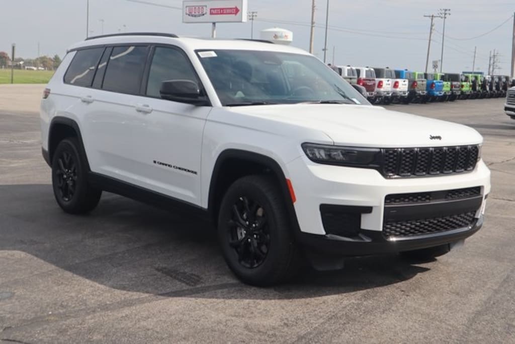 New 2025 Jeep Grand Cherokee L ALTITUDE X 4X4 Sport Utility
