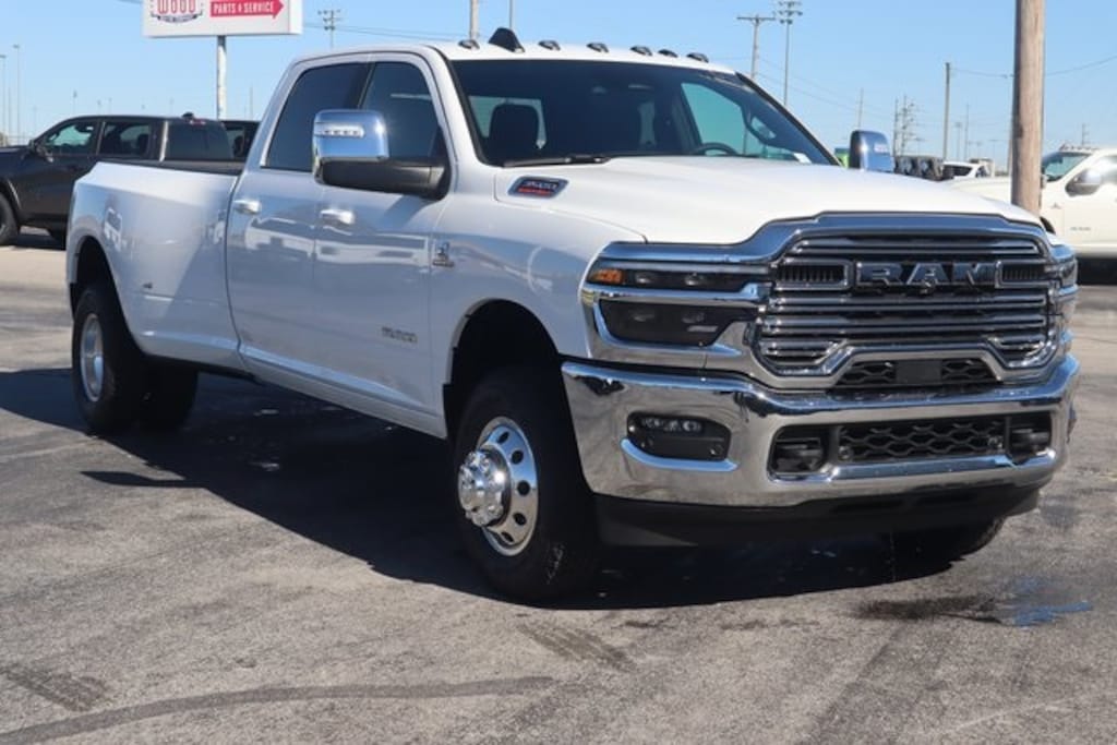 New 2026 Ram 3500 LARAMIE CREW CAB 4X4 8' BOX Pickup