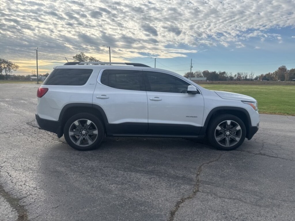 Used 2017 GMC Acadia SLT-2 SUV