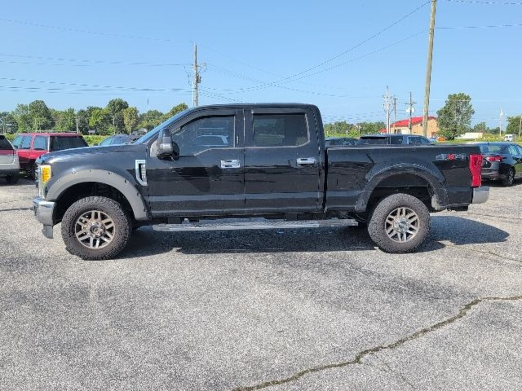 Used 2017 Ford F-250SD Lariat Truck