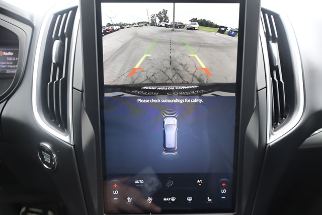 2024 Ford Edge Titanium - Photo 15