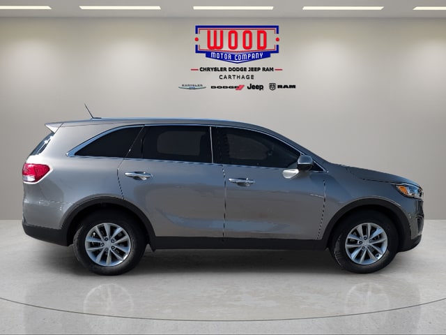 Used 2017 Kia Sorento L with VIN 5XYPG4A33HG251014 for sale in Carthage, MO