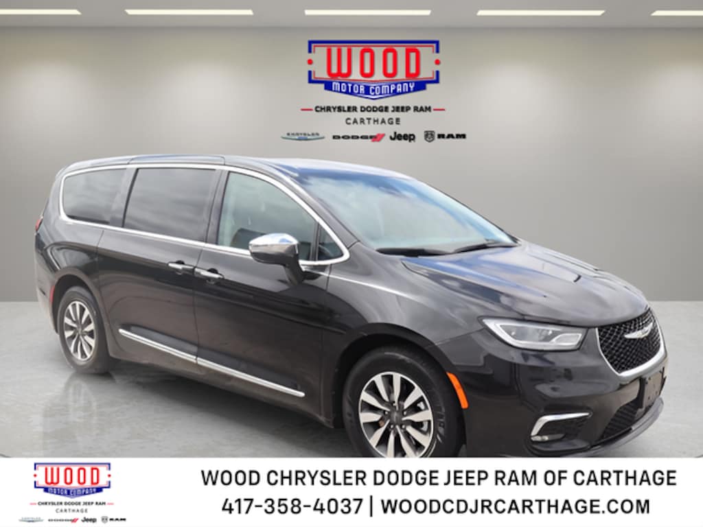 Used 2023 Chrysler Pacifica Hybrid Limited Minivan/Van