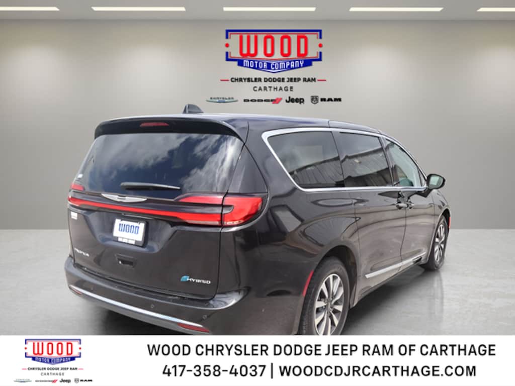 Used 2023 Chrysler Pacifica Hybrid Limited Minivan/Van