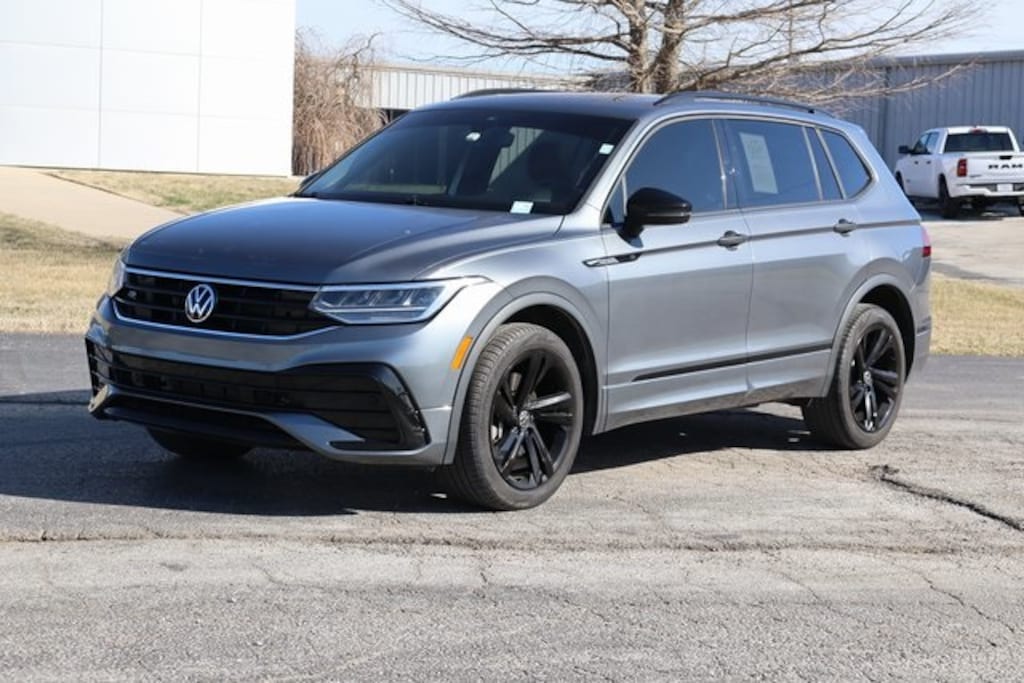 Used 2023 Volkswagen Tiguan 2.0T SE R-Line Black SUV