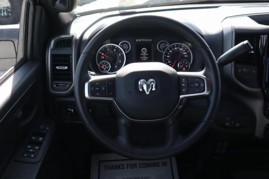 New 2026 Ram 3500 Chassis Cab TRADESMAN CREW 4X4 60' CA Pickup