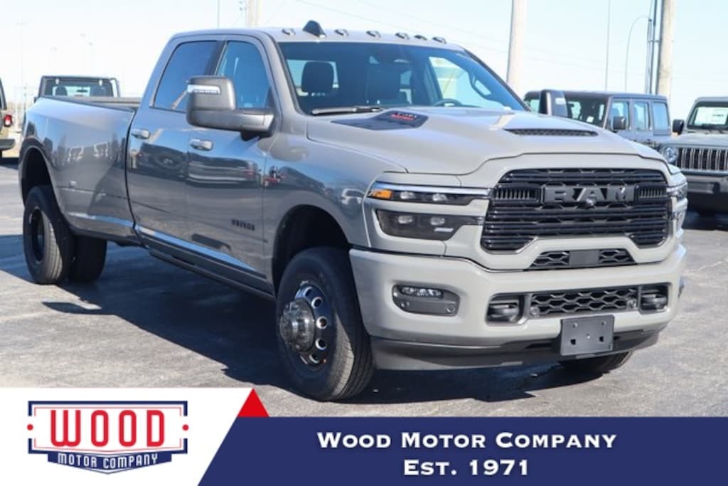 New 2026 Ram 3500 LARAMIE CREW CAB 4X4 8' BOX Pickup