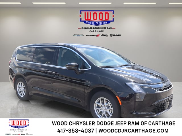 2027 Chrysler Pacifica Select's photo
