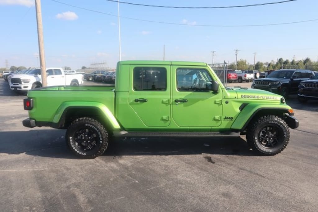 New 2025 Jeep Gladiator HIGH TIDE 4X4 Pickup