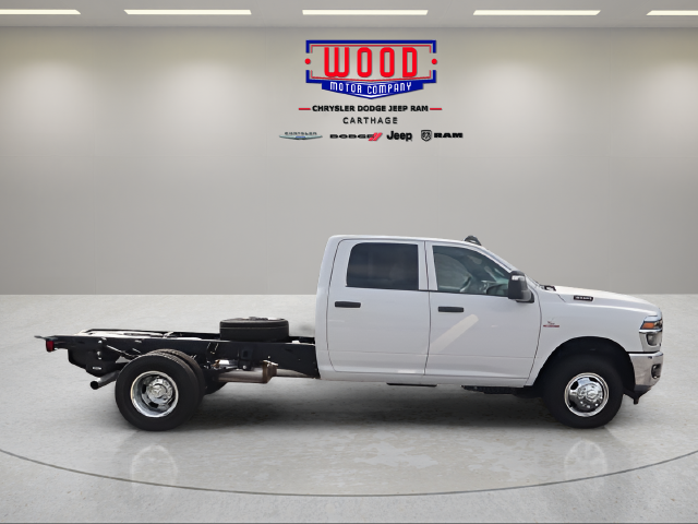 New 2026 Ram 3500 CREW CAB CHASSIS 4X4 Pickup