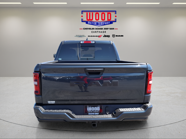 New 2026 Ram 1500 EXPRESS CREW CAB 4X2 5'7 BOX Pickup