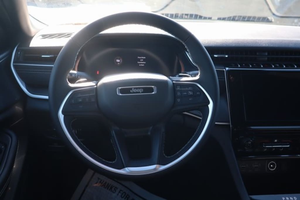 New 2025 Jeep Grand Cherokee LAREDO 4X4 Sport Utility